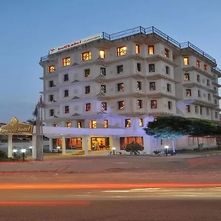 Tryp By Wyndham Oran Hotel