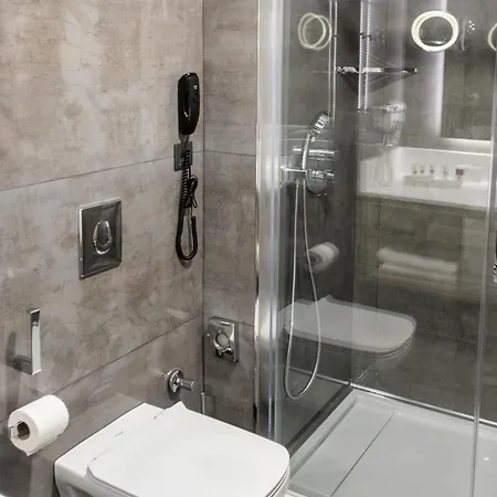Tryp By Wyndham Oran 3* Ankara