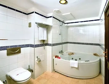 Tryp By Wyndham Oran Отель Анкара